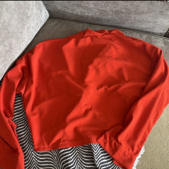 Twist Front High Low Waist Shirt - Picture 8 of 8